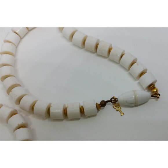 VINTAGE crown Trifari puka style beaded long necklace dressy glam retro. - Picture 3 of 4